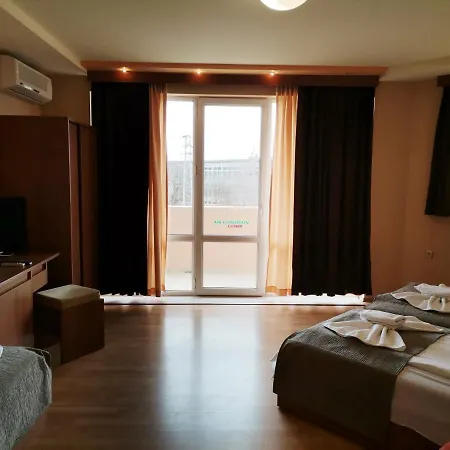 Paris 호텔 3*